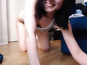Roomtoavoid nude topless tease on cam